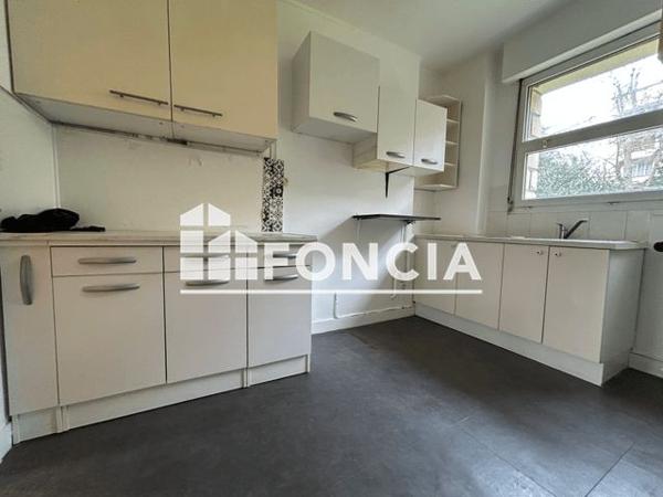 Location Appartement 3 pièces 73.81 m² - 46/54 BIS AVENUE MARECHAL FOCH Chatou 78400