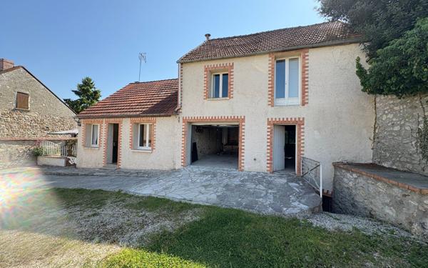 Maison à vendre    3 pièces •  Dormans