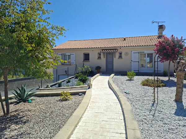 MAISON FAMILIALE AVEC PISCINE - DANGE SAINT ROMAIN - EXCLUSIVITE AGENCE