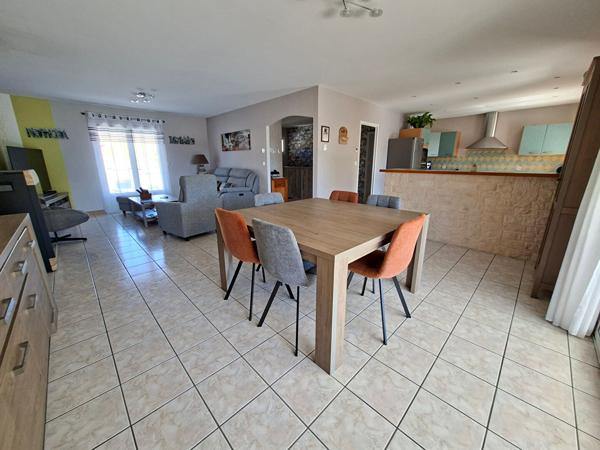MAISON FAMILIALE AVEC PISCINE - DANGE SAINT ROMAIN - EXCLUSIVITE AGENCE