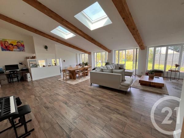 Maison à vendre  6 pièces - 200 m2 BREUIL MAGNE - 17