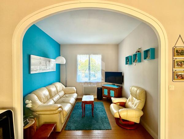 EMPLACEMENT IDEAL - QUARTIER FONCILLON  LE CHAY- 3 CHAMBRES