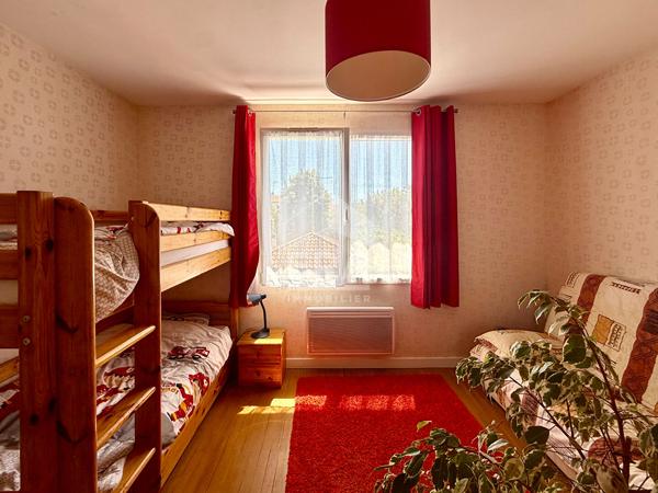 EMPLACEMENT IDEAL - QUARTIER FONCILLON  LE CHAY- 3 CHAMBRES