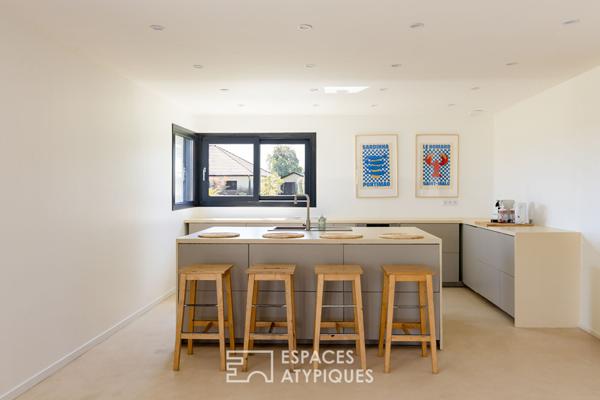 Maison contemporaine avec piscine et vue imprenable