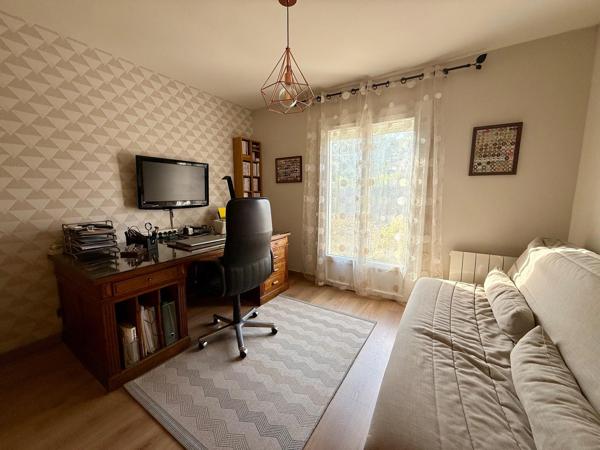 Maison
         7 pièces
        - 160 m² Bien prestige 940 000 € *