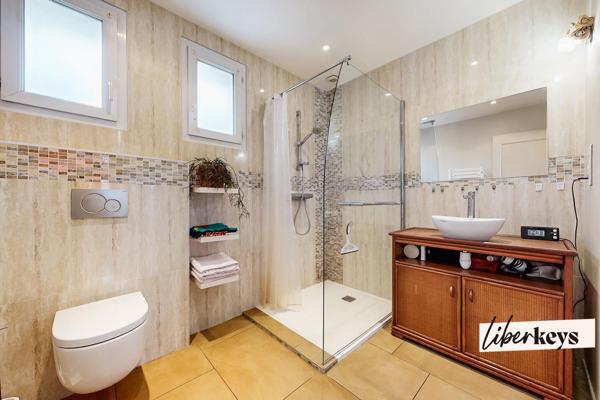 Auray - Maison sur 2 étages - 5 pièces - 3 chambres - 105 m² - 460 m² de terrain