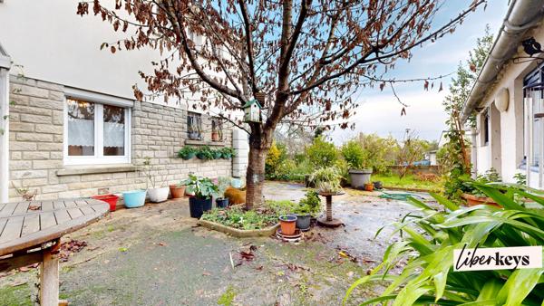 Auray - Maison sur 2 étages - 5 pièces - 3 chambres - 105 m² - 460 m² de terrain