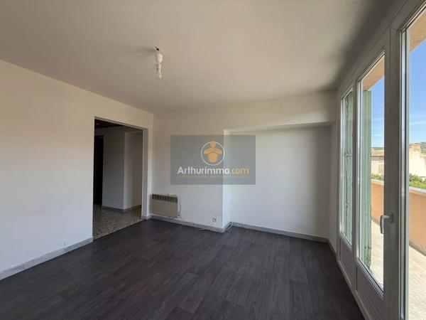 Location                                                      Appartement
                        
                     3 pièces                      54 m2                     à Apt