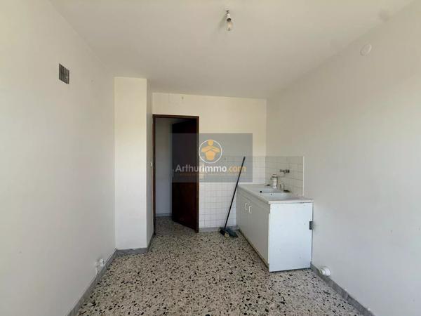 Location                                                      Appartement
                        
                     3 pièces                      54 m2                     à Apt