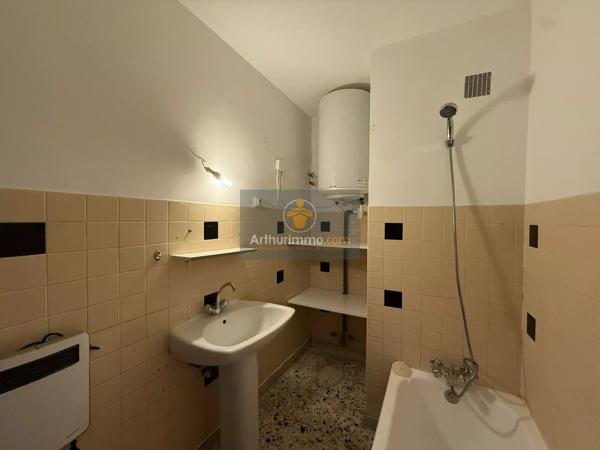 Location                                                      Appartement
                        
                     3 pièces                      54 m2                     à Apt