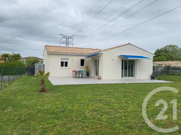Maison à vendre  5 pièces - 99 m 2   SAINTES  - 17