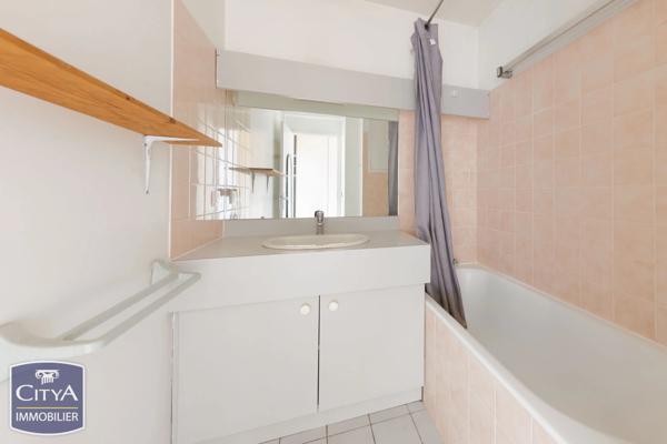 Appartement à vendre 1 pièce 39.24m² Clermont-Ferrand (63100)