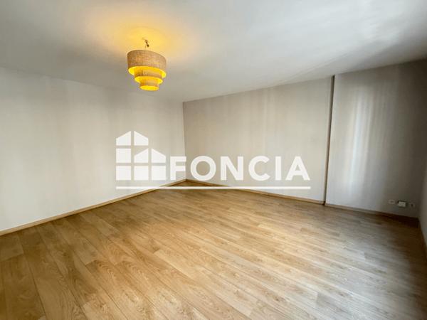 Location Appartement 2 pièces 56.3 m² - 5 RUE DU TEMPLE Limoges 87000