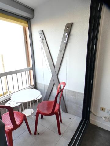 Village naturiste. Studio avec balcon