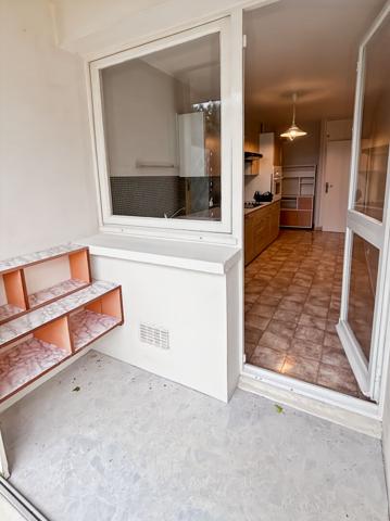 À LOUER - APPARTEMENT - MENNECY