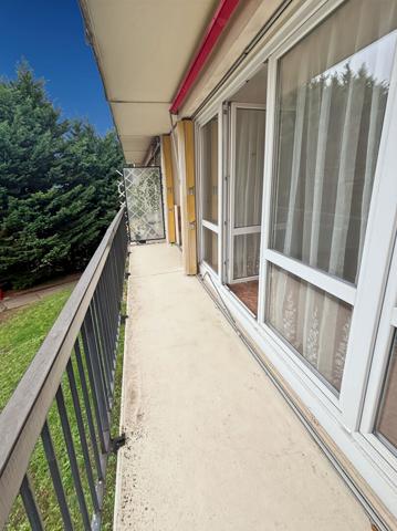 À LOUER - APPARTEMENT - MENNECY