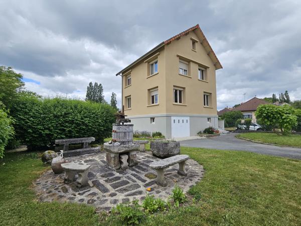 Maison
         7 pièces
        - 137 m²