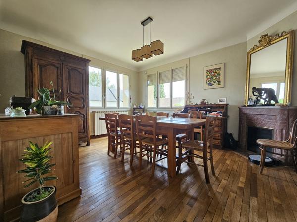 Maison
         7 pièces
        - 137 m²