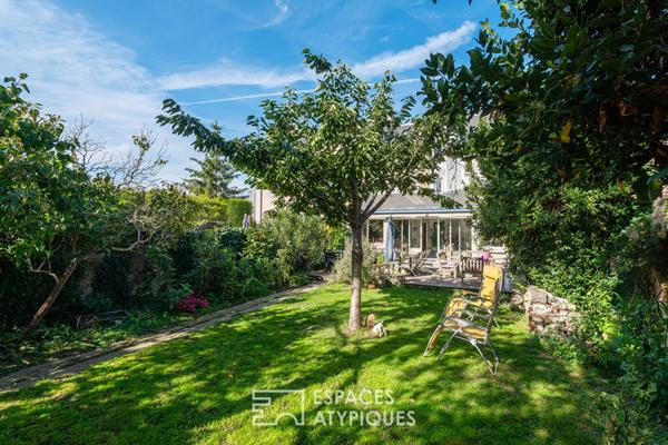 Maison bourgeoise avec son jardin calme