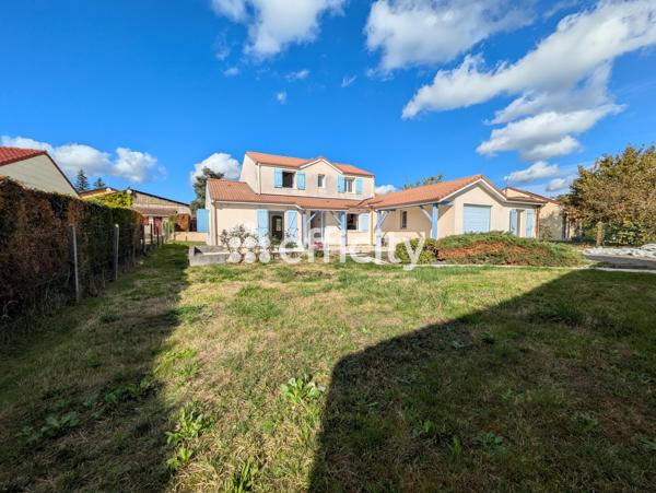 Maison
         7 pièces
        - 175 m² Exclusivité 219 000 €*