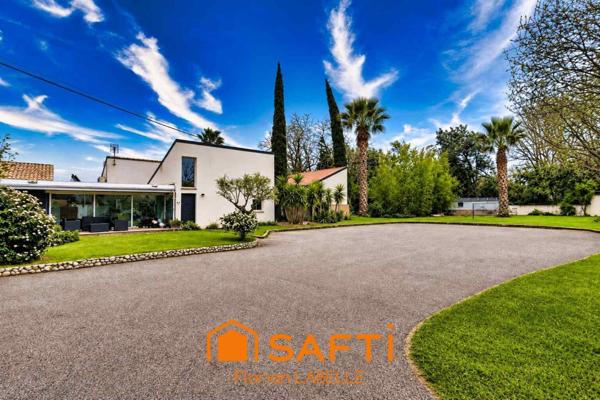 Splendide mas moderne de 320 m²