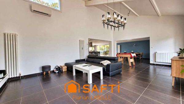 Splendide mas moderne de 320 m²