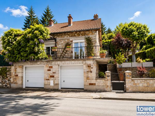 Maison
                                                                                                                                                                                                                                                                                                                        6 pièce(s)                                                                                                                                                                                                          5 chambre(s)                                                                                                                                                                                                          121  m²