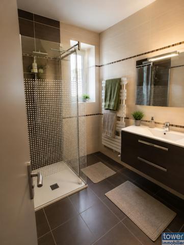 Maison
                                                                                                                                                                                                                                                                                                                        6 pièce(s)                                                                                                                                                                                                          5 chambre(s)                                                                                                                                                                                                          121  m²