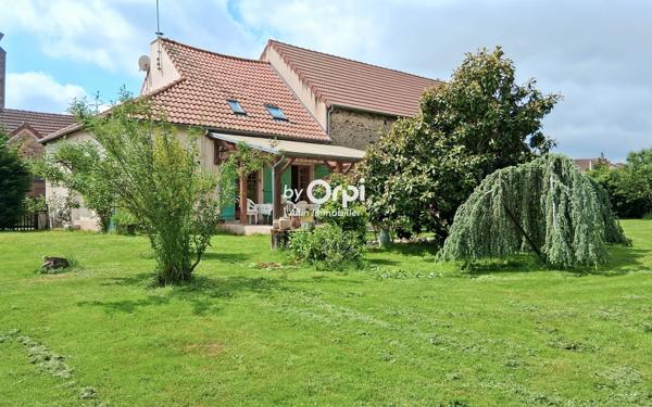 Maison à vendre    5 pièces •  Saint-Angel