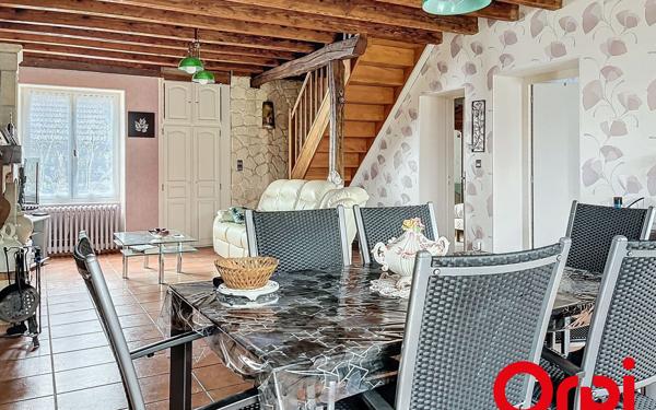 Maison à vendre    5 pièces •  Saint-Angel