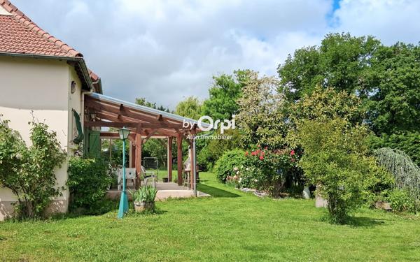 Maison à vendre    5 pièces •  Saint-Angel