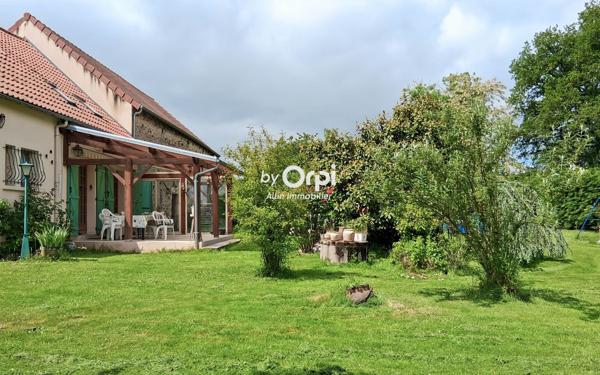 Maison à vendre    5 pièces •  Saint-Angel