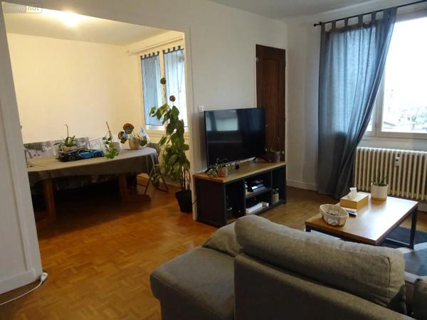 Location - Appartement Bourg-en-Bresse 01000 4 pièces 72 m 2