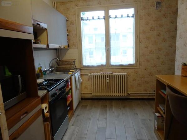 Location - Appartement Bourg-en-Bresse 01000 4 pièces 72 m 2