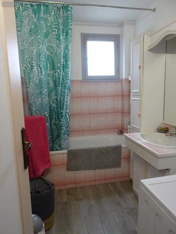 Location - Appartement Bourg-en-Bresse 01000 4 pièces 72 m 2