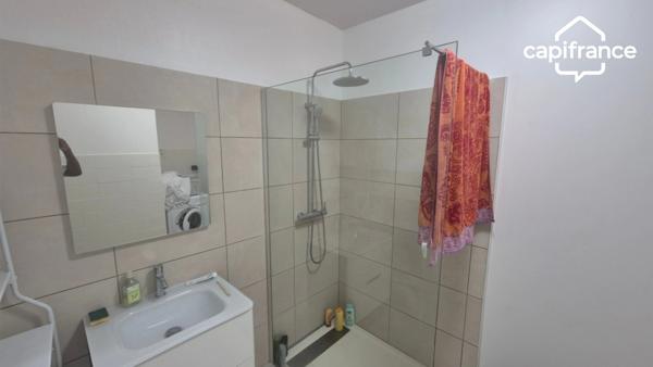 Maison de 10 pièces à vendre au Marigot (97225) proche du centre ville.