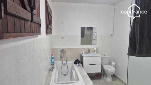 Maison de 10 pièces à vendre au Marigot (97225) proche du centre ville.