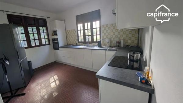 Maison de 10 pièces à vendre au Marigot (97225) proche du centre ville.