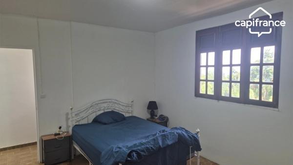 Maison de 10 pièces à vendre au Marigot (97225) proche du centre ville.