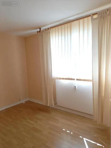 Location - Appartement Cusset 03300 4 pièces 74 m 2