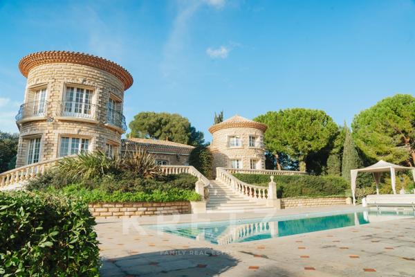 Exceptionnelle demeure vue mer