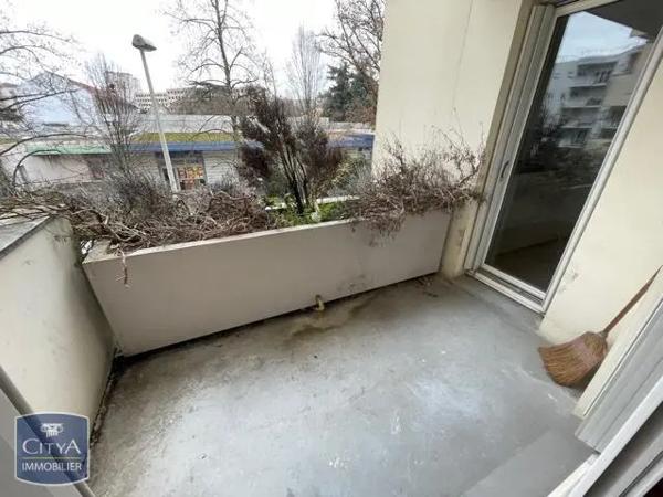 Appartement à louer 2 pièces 52.79m² Dijon (21000)