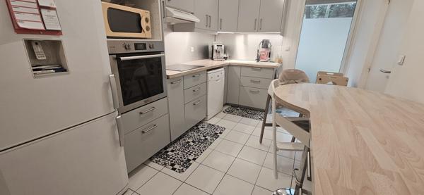 Appartement T4 terrasse et parking