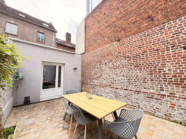 BEAUVAIS CENTRE VILLE MAISON 4 PIECES SALON CUISINE AMENAGEE CHAMBRES SALLE D'EAU