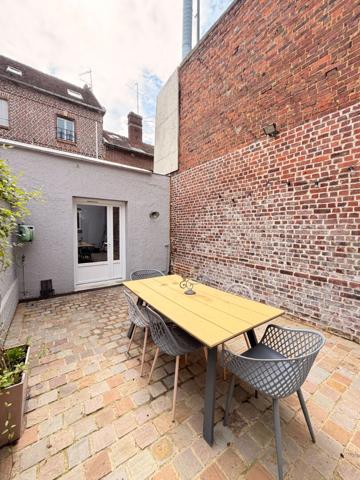 BEAUVAIS CENTRE VILLE MAISON 4 PIECES SALON CUISINE AMENAGEE CHAMBRES SALLE D'EAU
