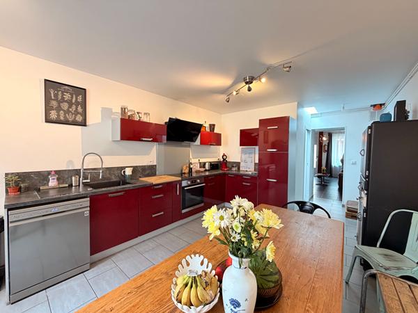BEAUVAIS CENTRE VILLE MAISON 4 PIECES SALON CUISINE AMENAGEE CHAMBRES SALLE D'EAU