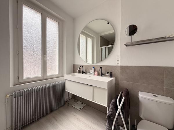 BEAUVAIS CENTRE VILLE MAISON 4 PIECES SALON CUISINE AMENAGEE CHAMBRES SALLE D'EAU