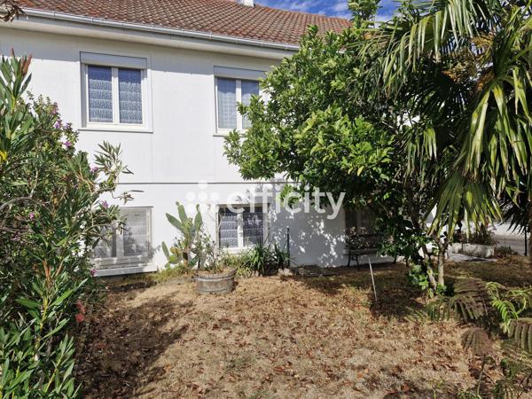 Maison
         7 pièces
        - 149 m² Exclusivité 326 000 € *