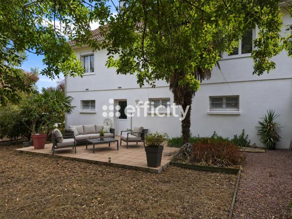 Maison
         7 pièces
        - 149 m² Exclusivité 326 000 € *