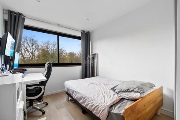 Appartement lumineux et traversant avec vue sur parc ? 3 pièces ? 53 m² €300 000 ** - Référence 17927